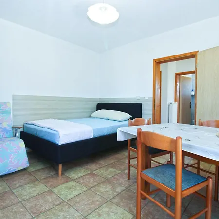 Karolina 517 Daire Pula