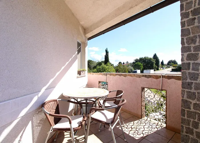 Karolina 517 شقة *